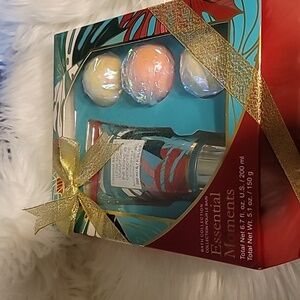 New Bath Collection Essential Moments